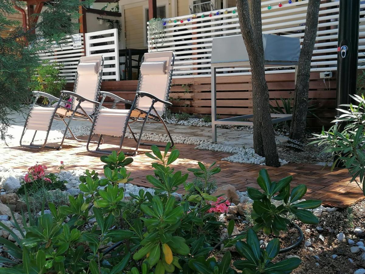Mobile Home Posidonija Биоград на Мору Екстериор снимка