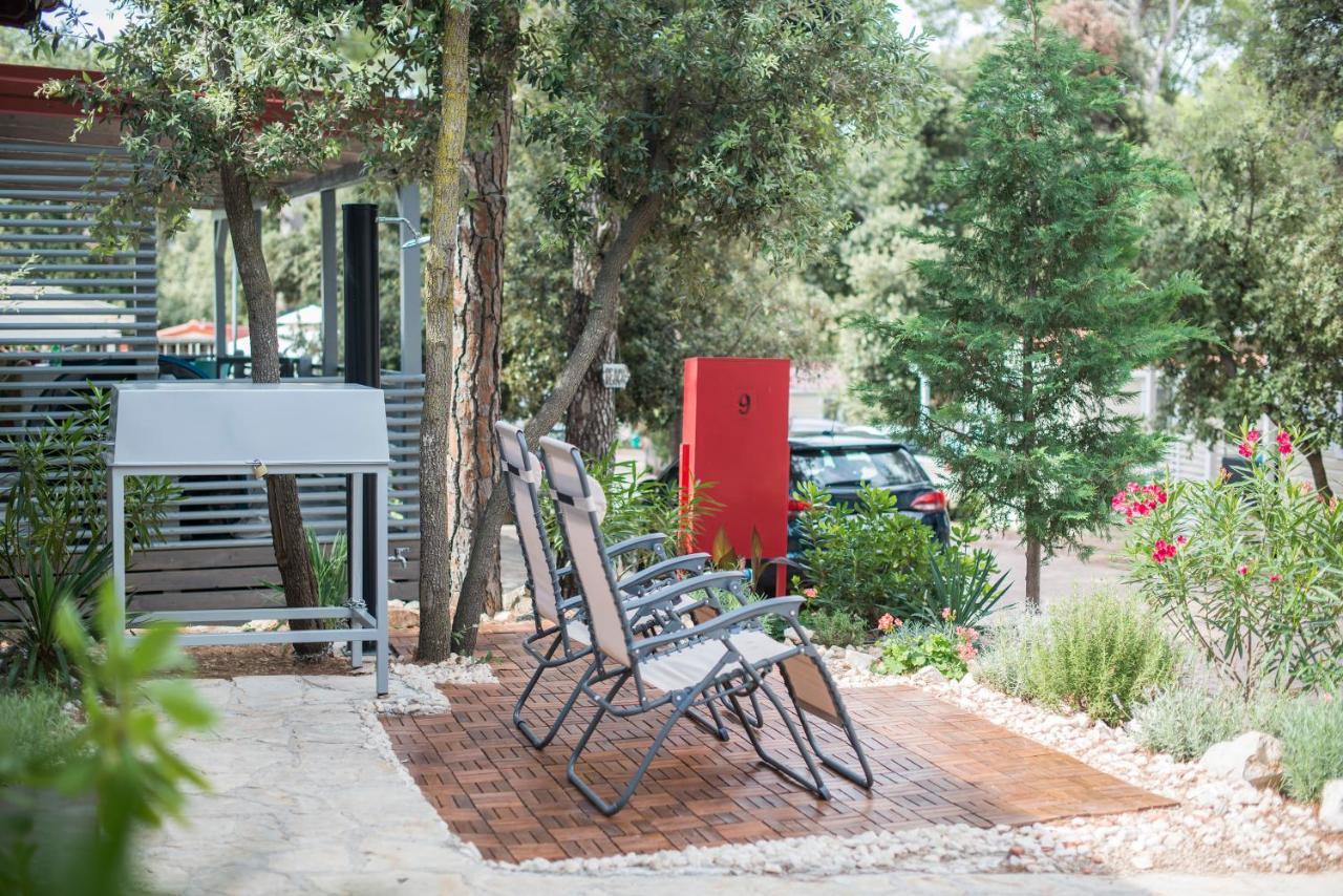 Mobile Home Posidonija Биоград на Мору Екстериор снимка