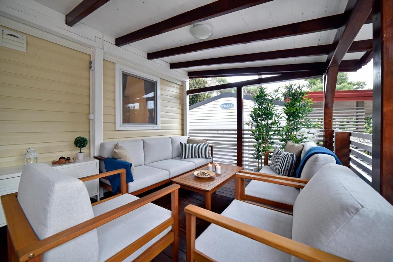 Mobile Home Posidonija Биоград на Мору Екстериор снимка